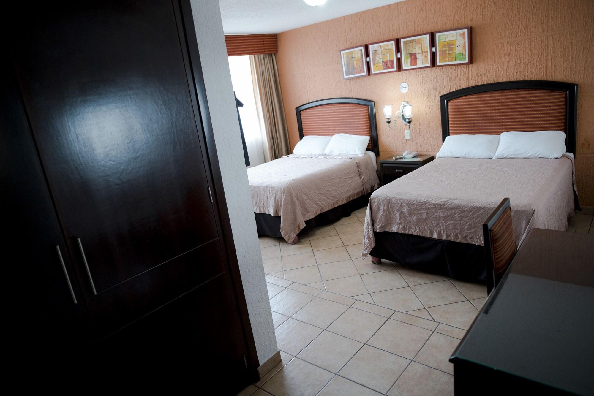 Eh Ejecutivo Urban Tepic Exterior foto