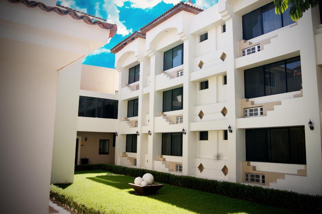 Eh Ejecutivo Urban Tepic Exterior foto
