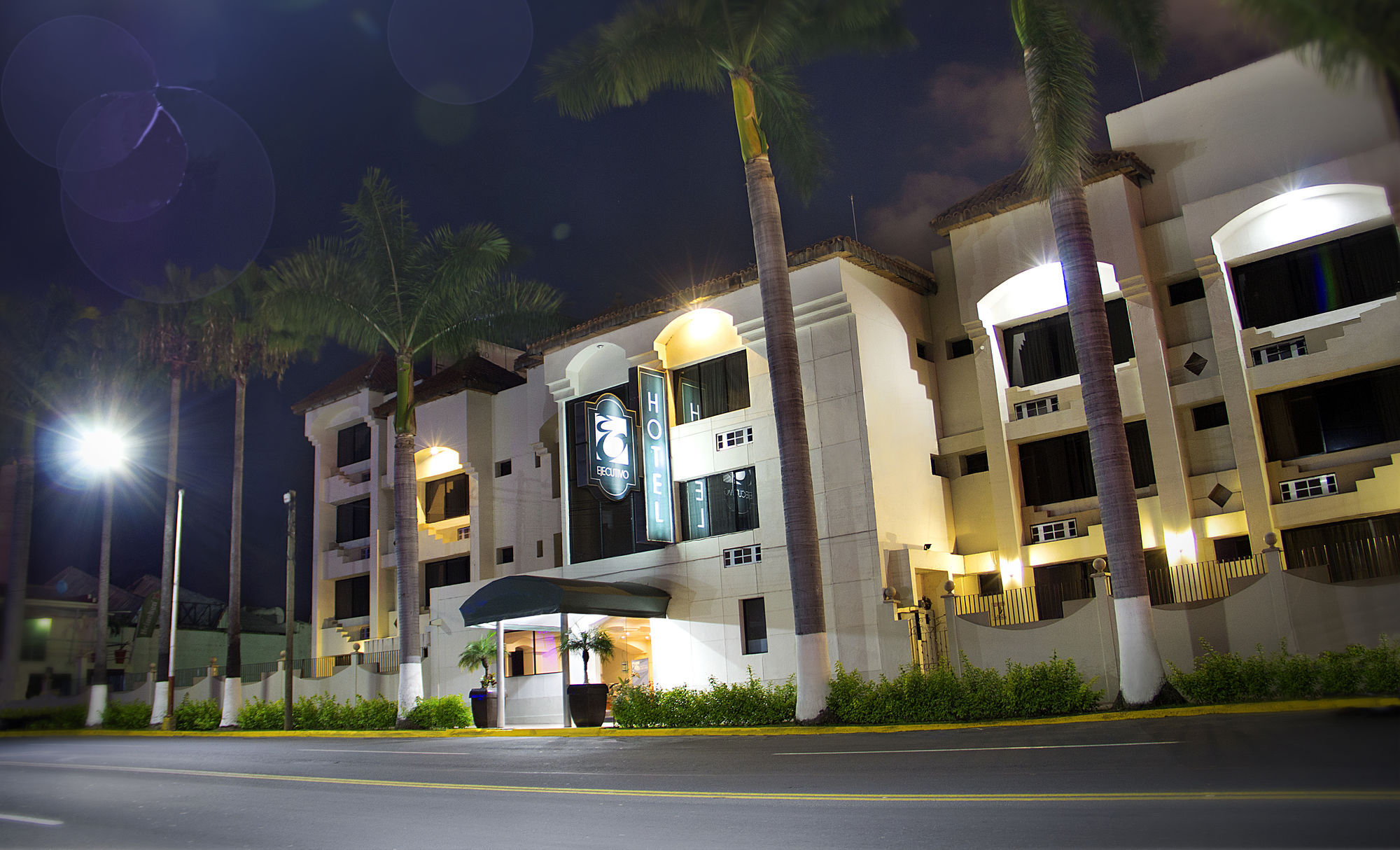 Eh Ejecutivo Urban Tepic Exterior foto